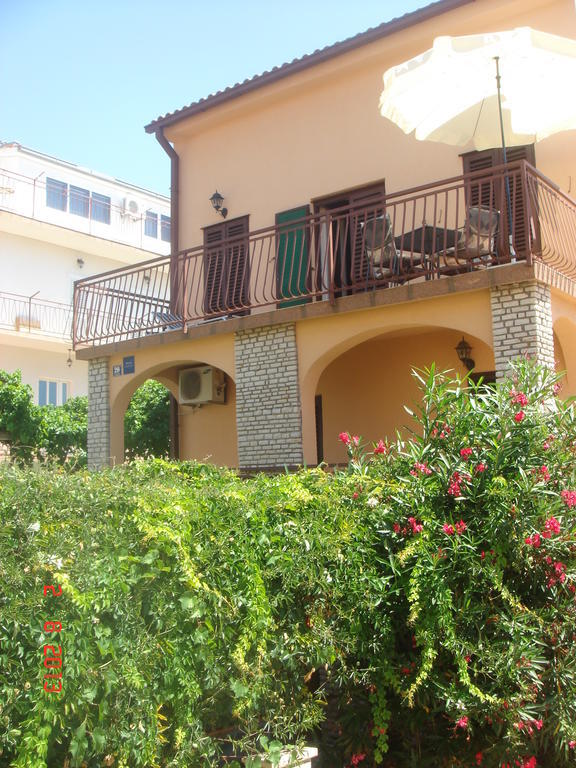 Apartments Renata Primošten Zewnętrze zdjęcie